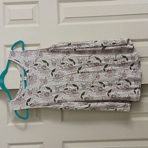 Womans old Navy tank